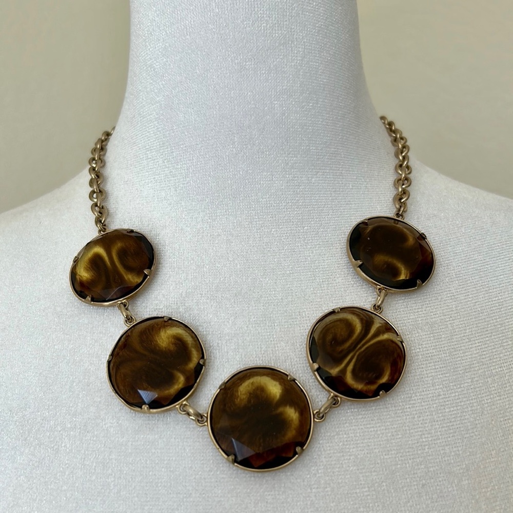 Tortoise Shell Circle Necklace - Picture 6 of 6